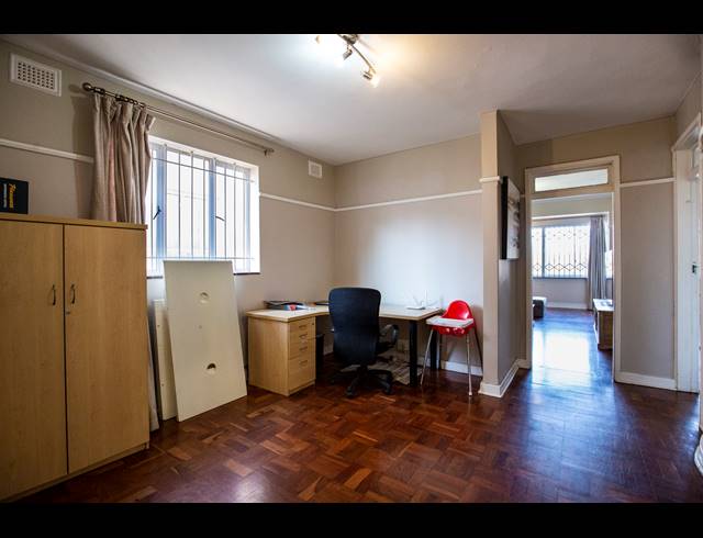 2.5 BEDROOM APARTMENT FOR SALE IN GLENWOOD